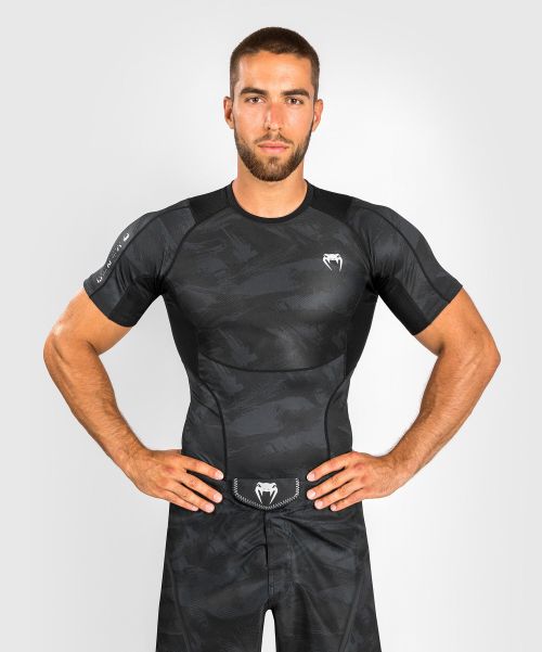 Venum Electron 3.0 Rashguard - Short Sleeves - Black Men Compression T-Shirts Compact